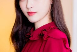 娱乐爆料李沁,甜蜜互动引网友热议